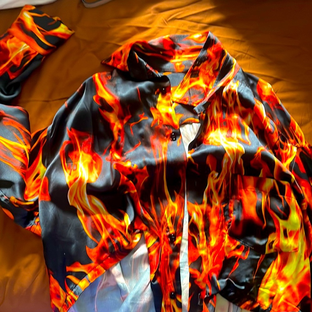 Vetements fire shirt